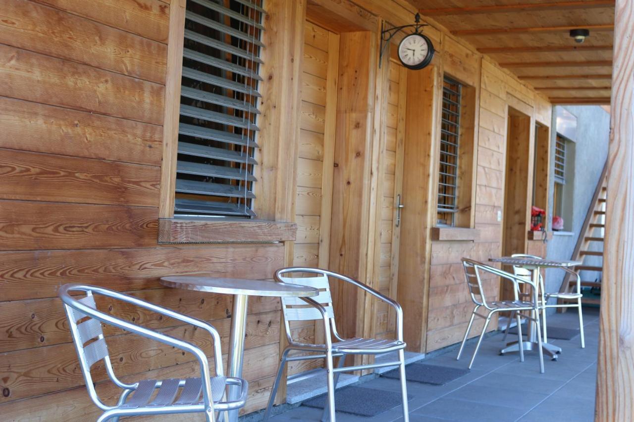 Bed and Breakfast Chalet Tzarbonire Chalais Zewnętrze zdjęcie